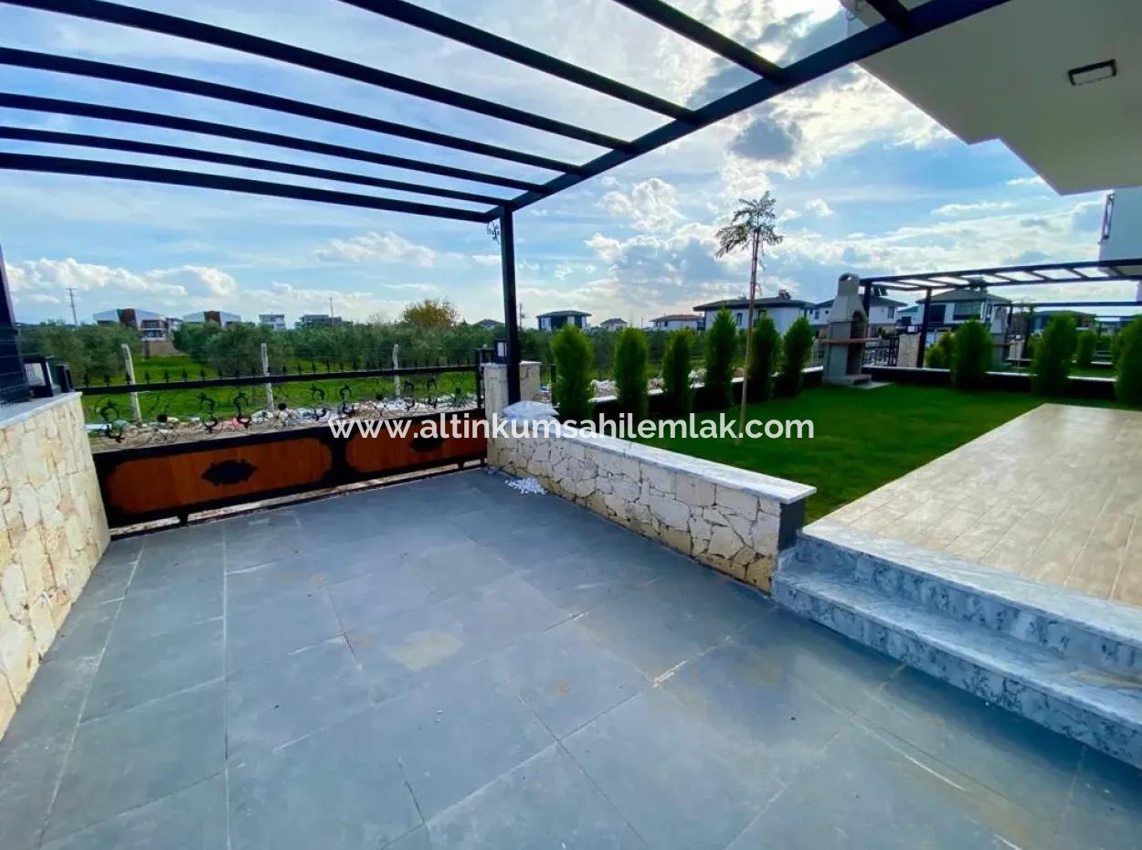 Didim Altınkum Emlaktan Satılık 3+1 Havuzlu Villa