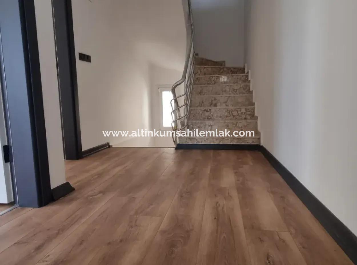 Didim Efeler Mahallesinde Mini Carrefoursa Mevki Satılık 4+1 Havuzlu Villa