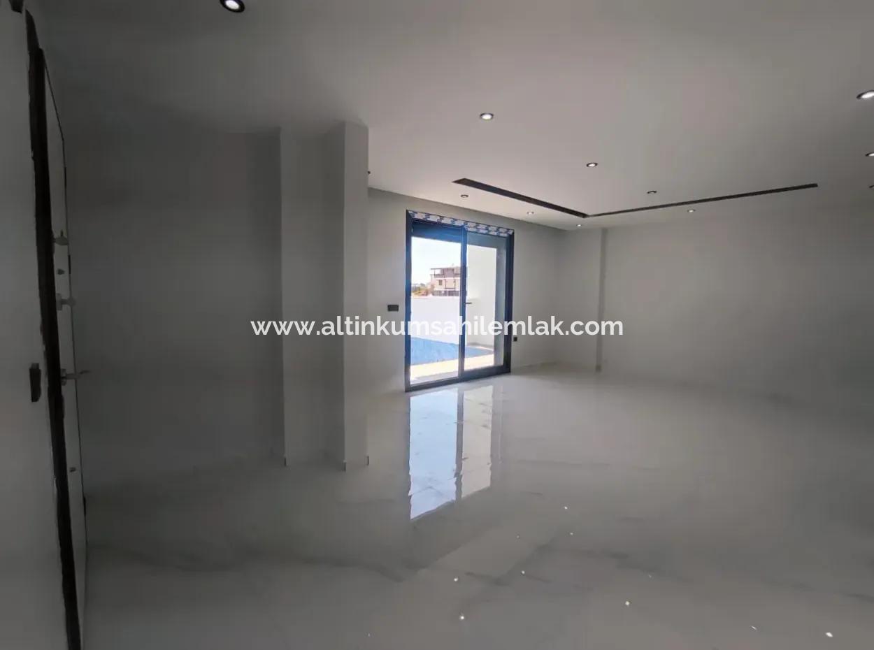 Hisar Mahallesinde Satılık 3+1 Deniz Manzaralı Kelepir Villa