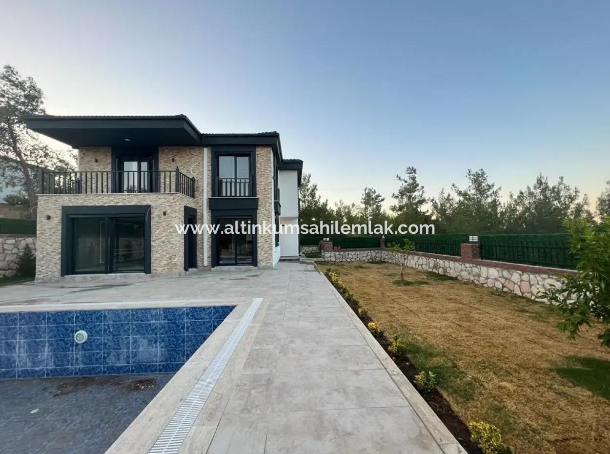 Didim Seyrantepede Satılık 4+1 Havuzlu Lüks Villa