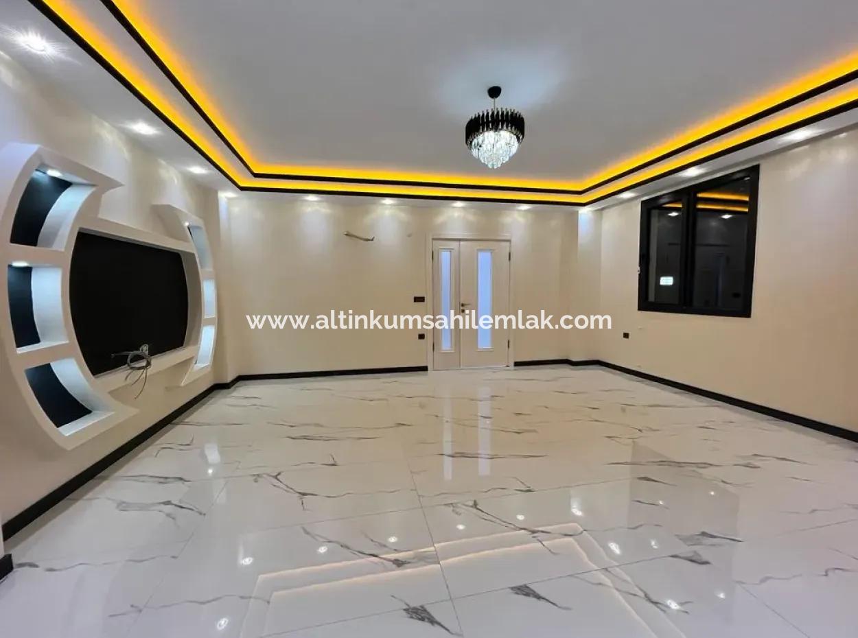 Didim Efeler Mahallesinde  Satılık 3+1 Ayrı Mutfak Müstakil Villa