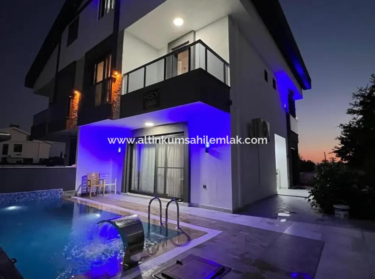 Didimde Satılık 4+1 Ayrı Mutfak Lüks Havuzlu Villa