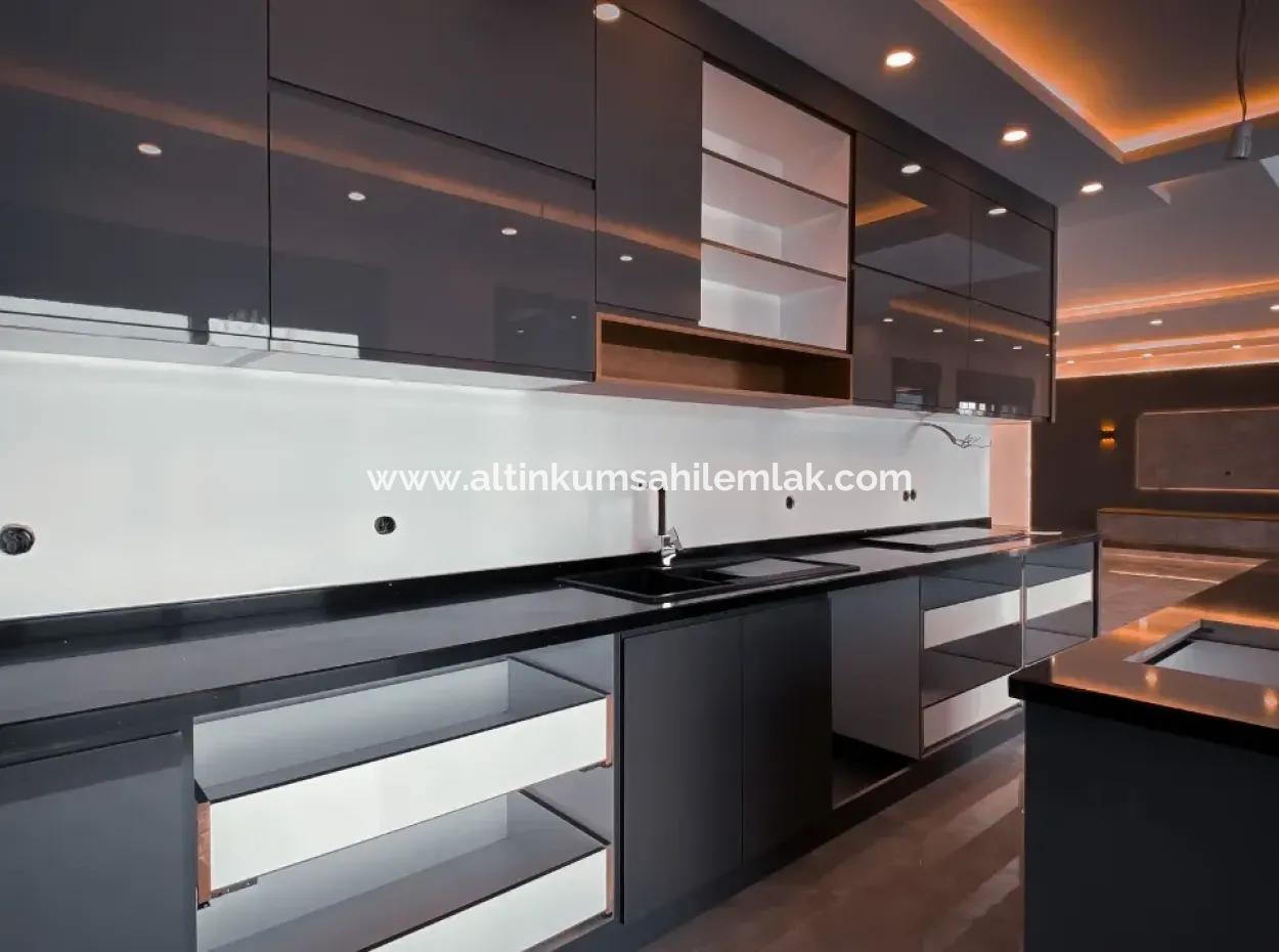 Didim Yeşiltepede Satılık Ayrı Mutfak 4+1 Müstakil Villa