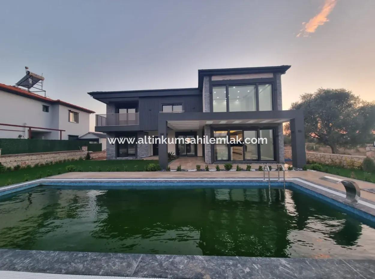 Didim Yeşiltepede Satılık 4+1 Havuzlu Villa