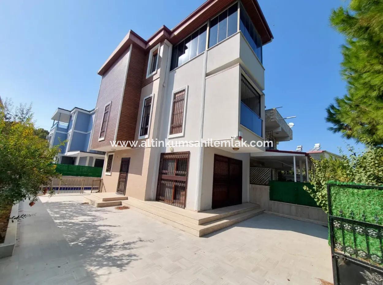 Didim Hisar Mahallesinde Acil Satılık Villa Denize 600 Metre