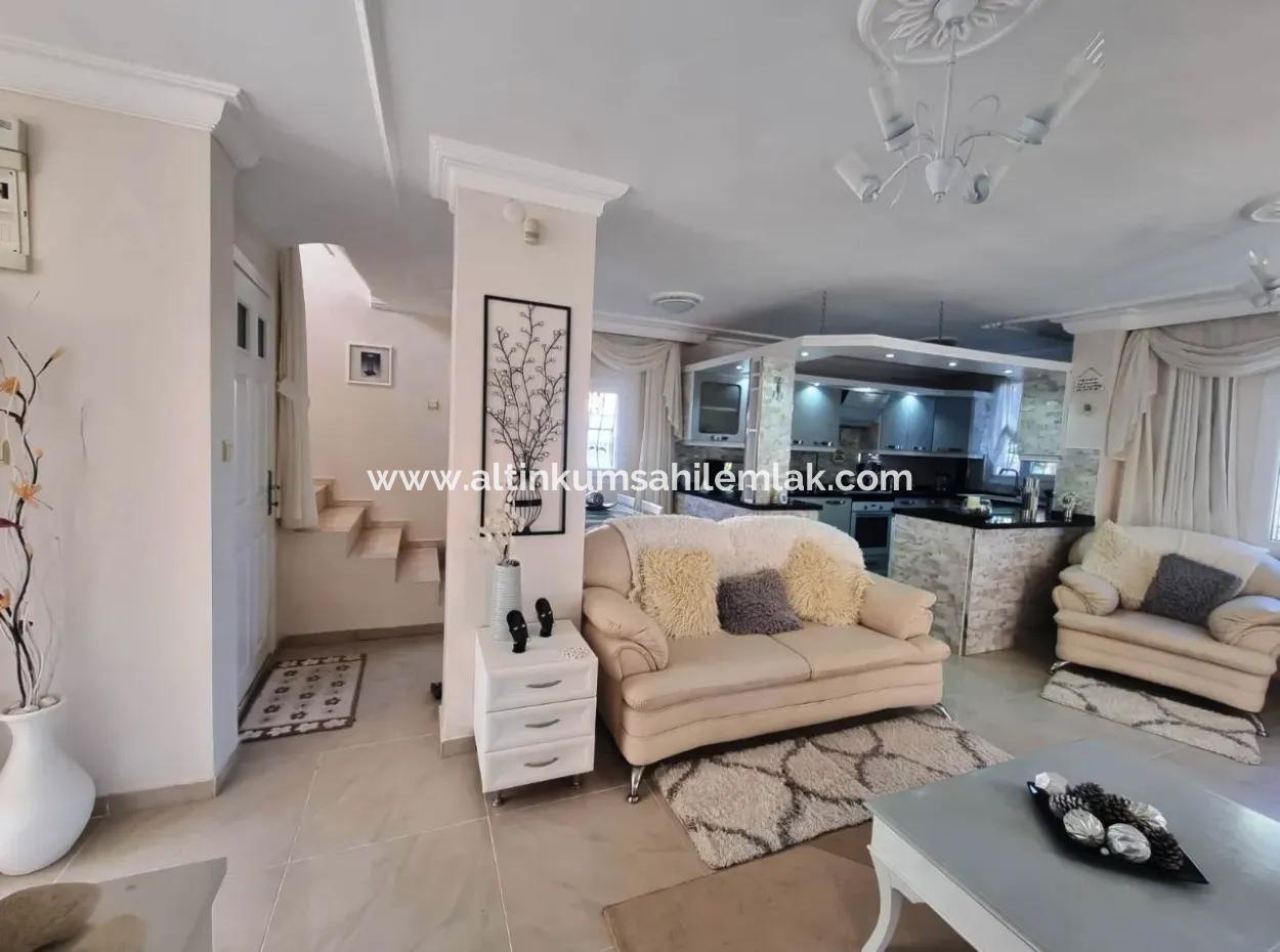 Didim Altınkum Yeşilkentte Satılık Tam Müstakil Geniş Bahçeli 5+1 Villa