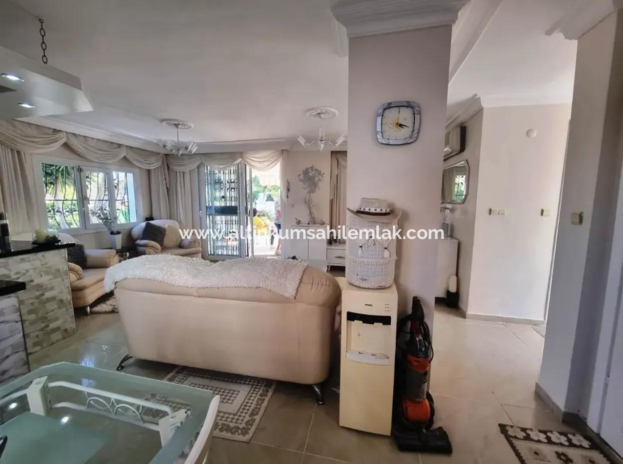 Didim Altınkum Yeşilkentte Satılık Tam Müstakil Geniş Bahçeli 5+1 Villa