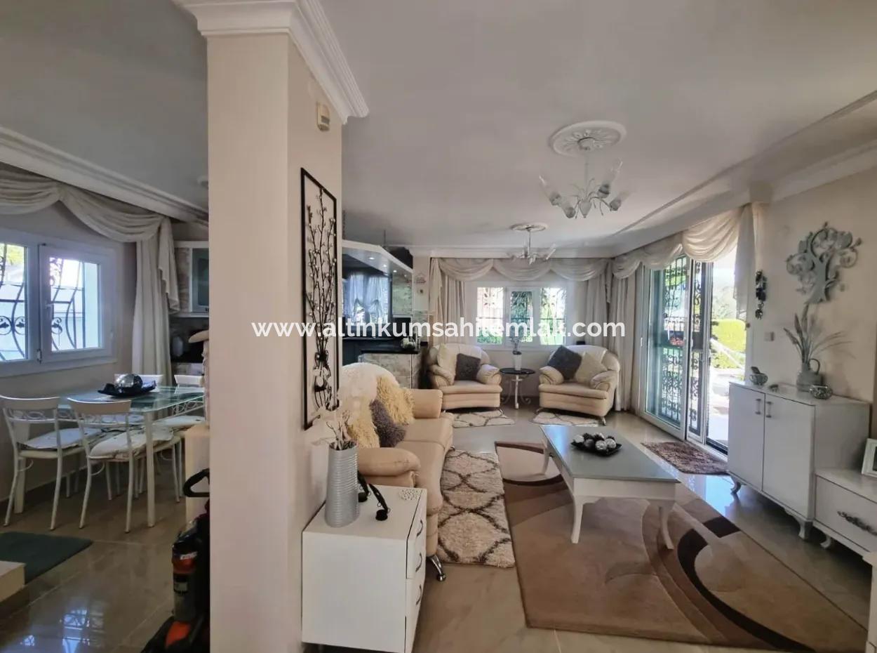 Didim Altınkum Yeşilkentte Satılık Tam Müstakil Geniş Bahçeli 5+1 Villa