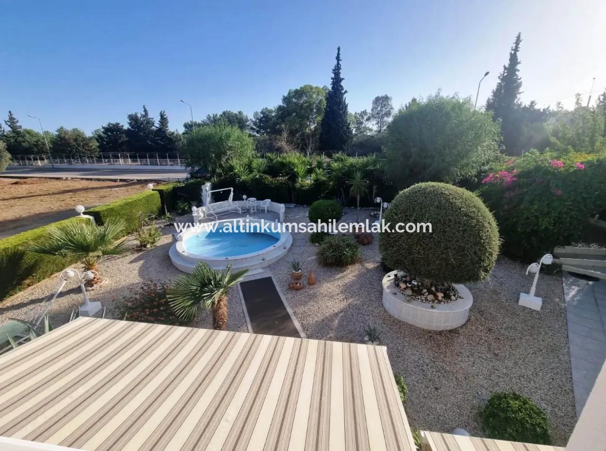 Didim Altınkum Yeşilkentte Satılık Tam Müstakil Geniş Bahçeli 5+1 Villa