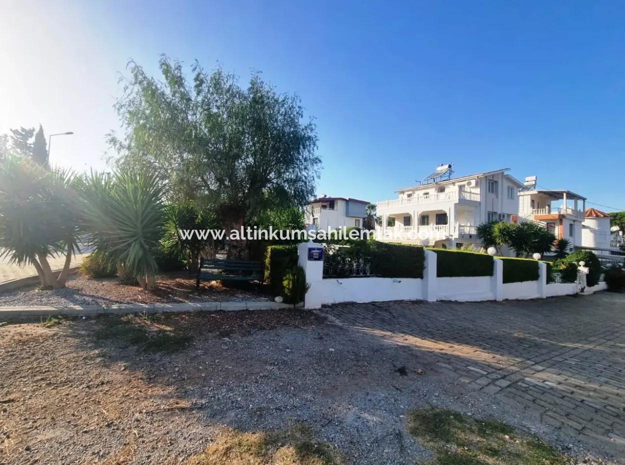 Didim Altınkum Yeşilkentte Satılık Tam Müstakil Geniş Bahçeli 5+1 Villa