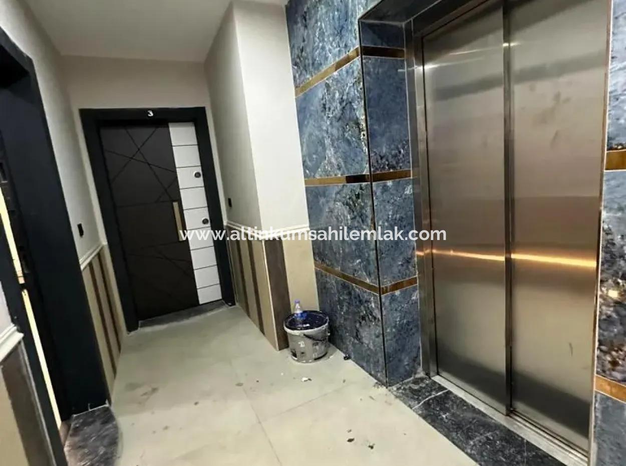 Altınkum Çamlık Mahallesinde Satılık 1+1 Eşyalı Daire Denize 50 Metre