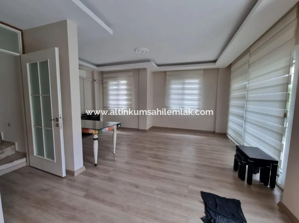 Didim Efeler Mahallesi Mini Carrefoursa Yanı Satılık 3+1 Bahçeli Villa