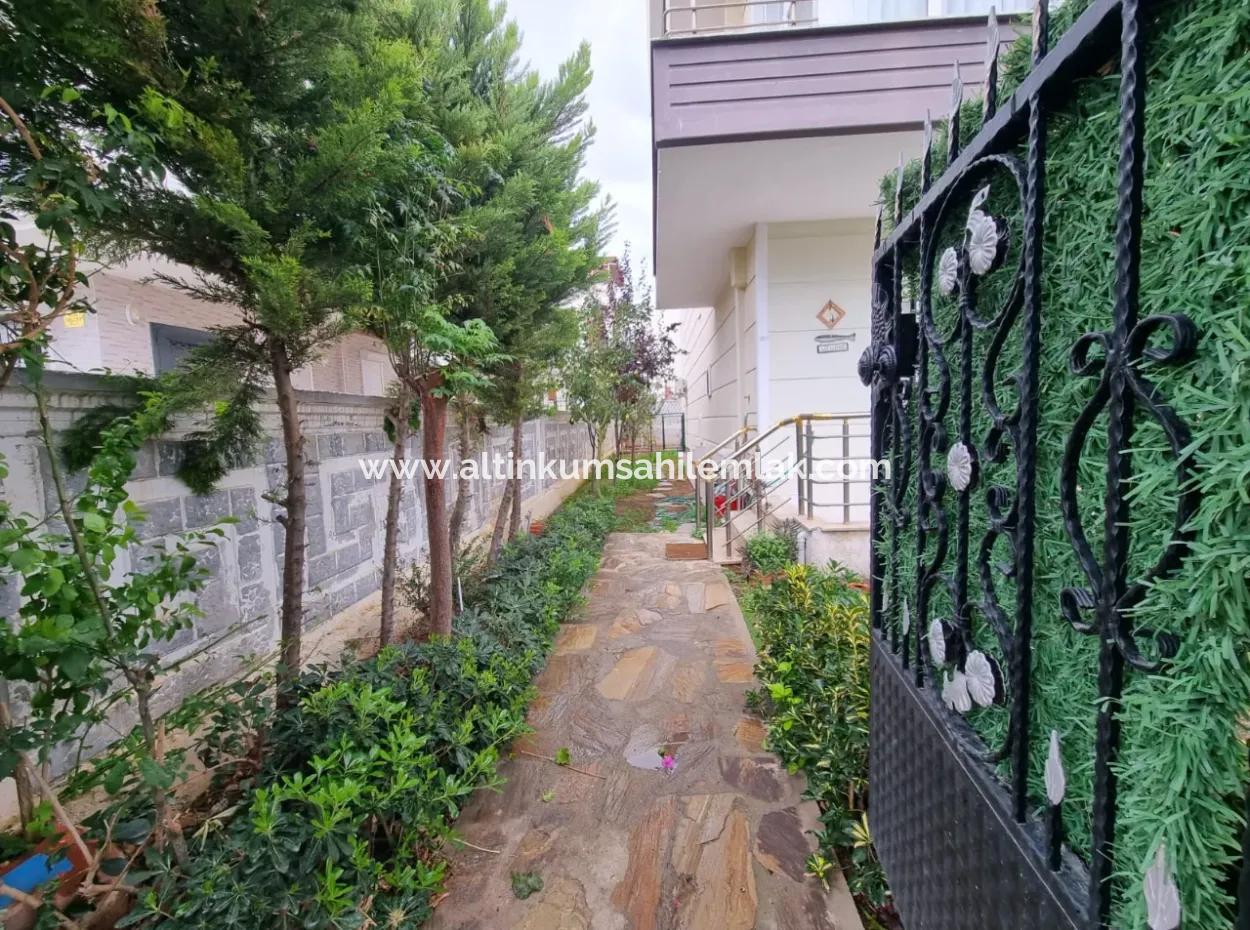 Didim Efeler Mahallesi Mini Carrefoursa Yanı Satılık 3+1 Bahçeli Villa