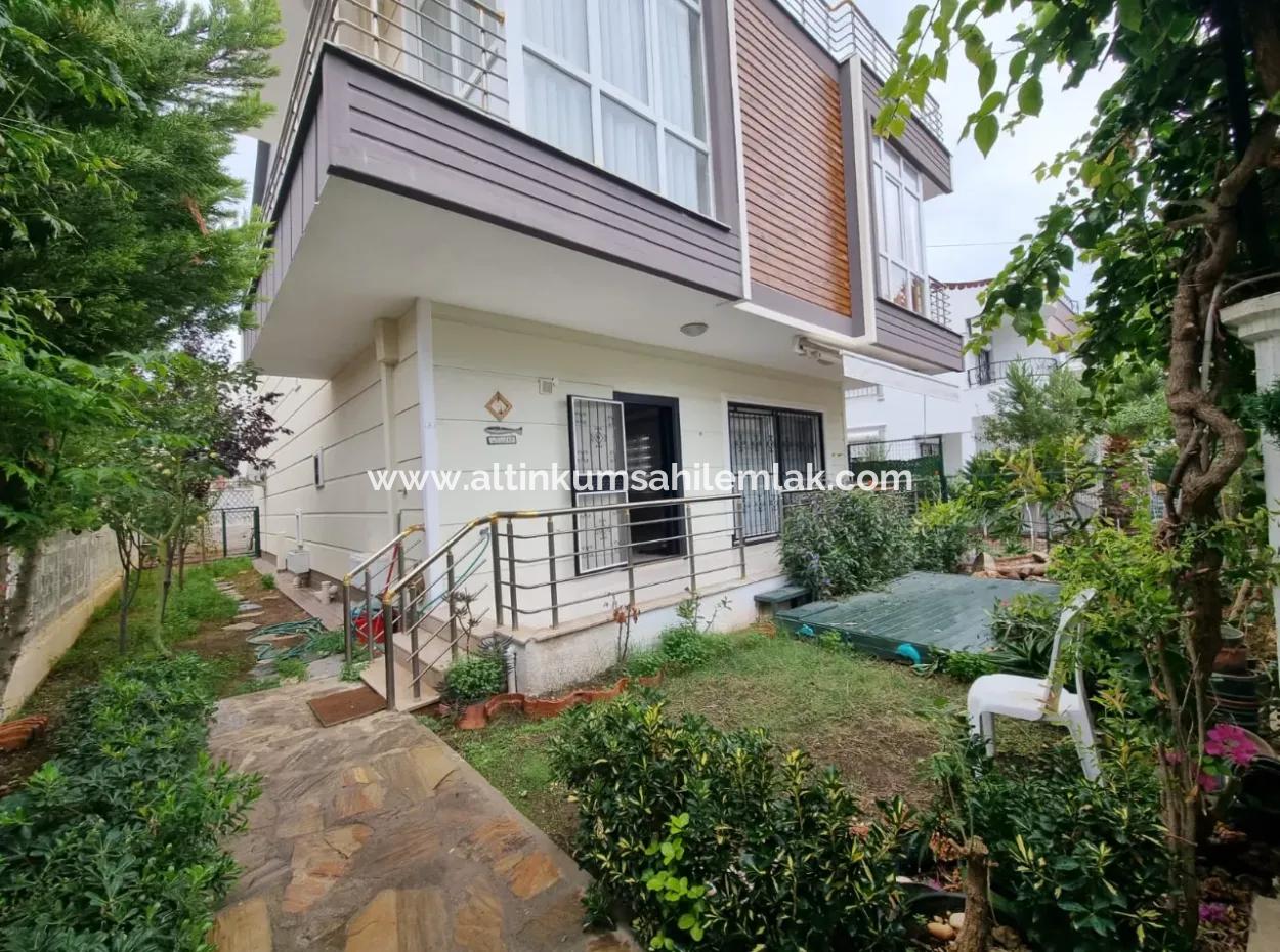 Didim Efeler Mahallesi Mini Carrefoursa Yanı Satılık 3+1 Bahçeli Villa