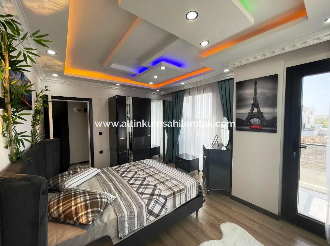 Didim Altınkum Efeler Mahallesi Satılık 3+1 Bahçeli Eşyalı Villa