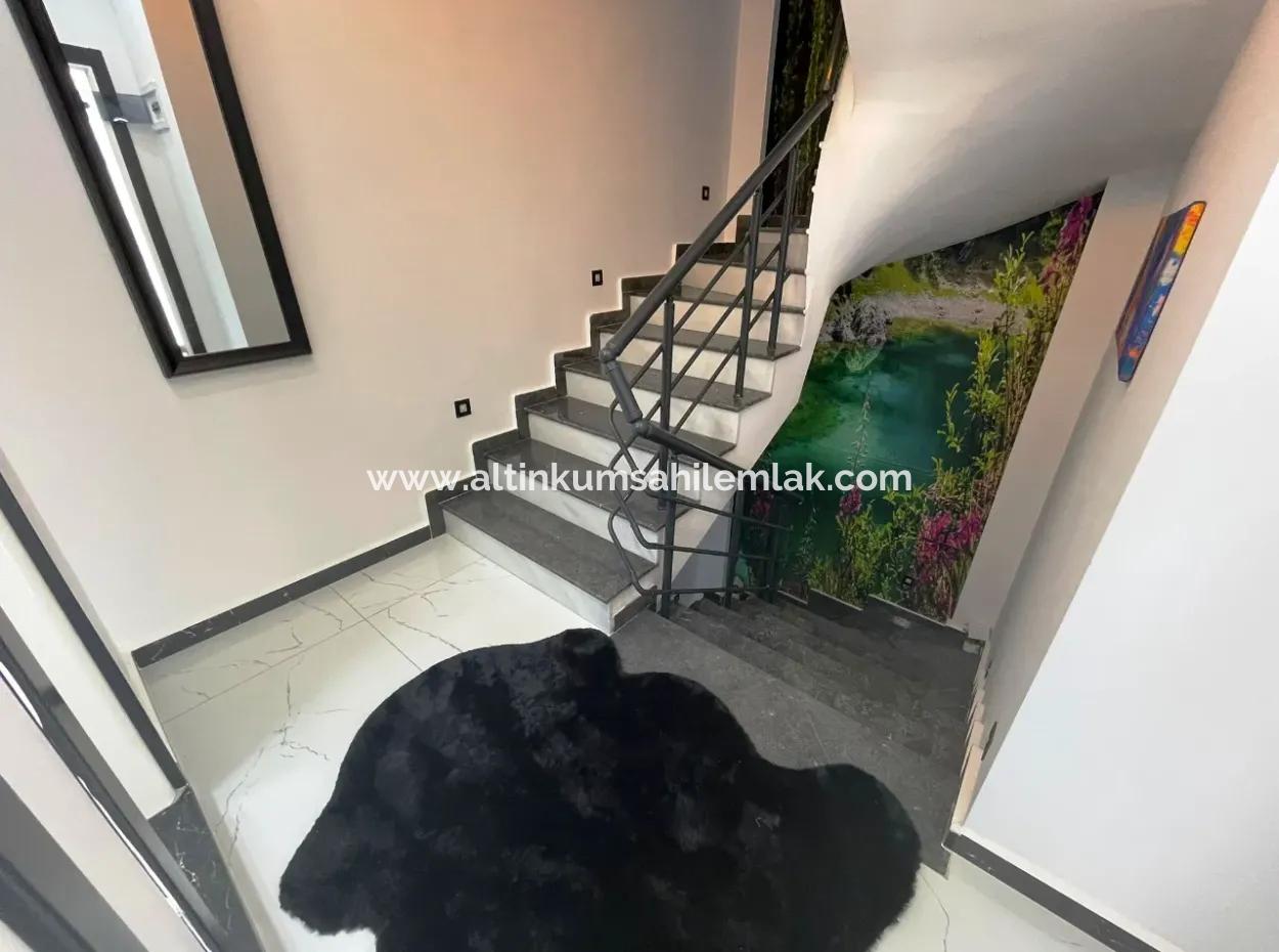 Didim Altınkum Efeler Mahallesi Satılık 3+1 Bahçeli Eşyalı Villa