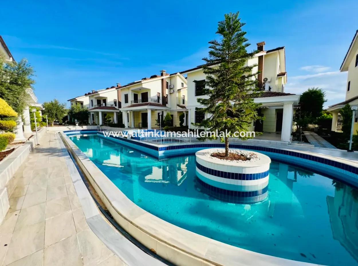 Didim Altınkumda Satılık Müstakil Ev, 6+1 Villa