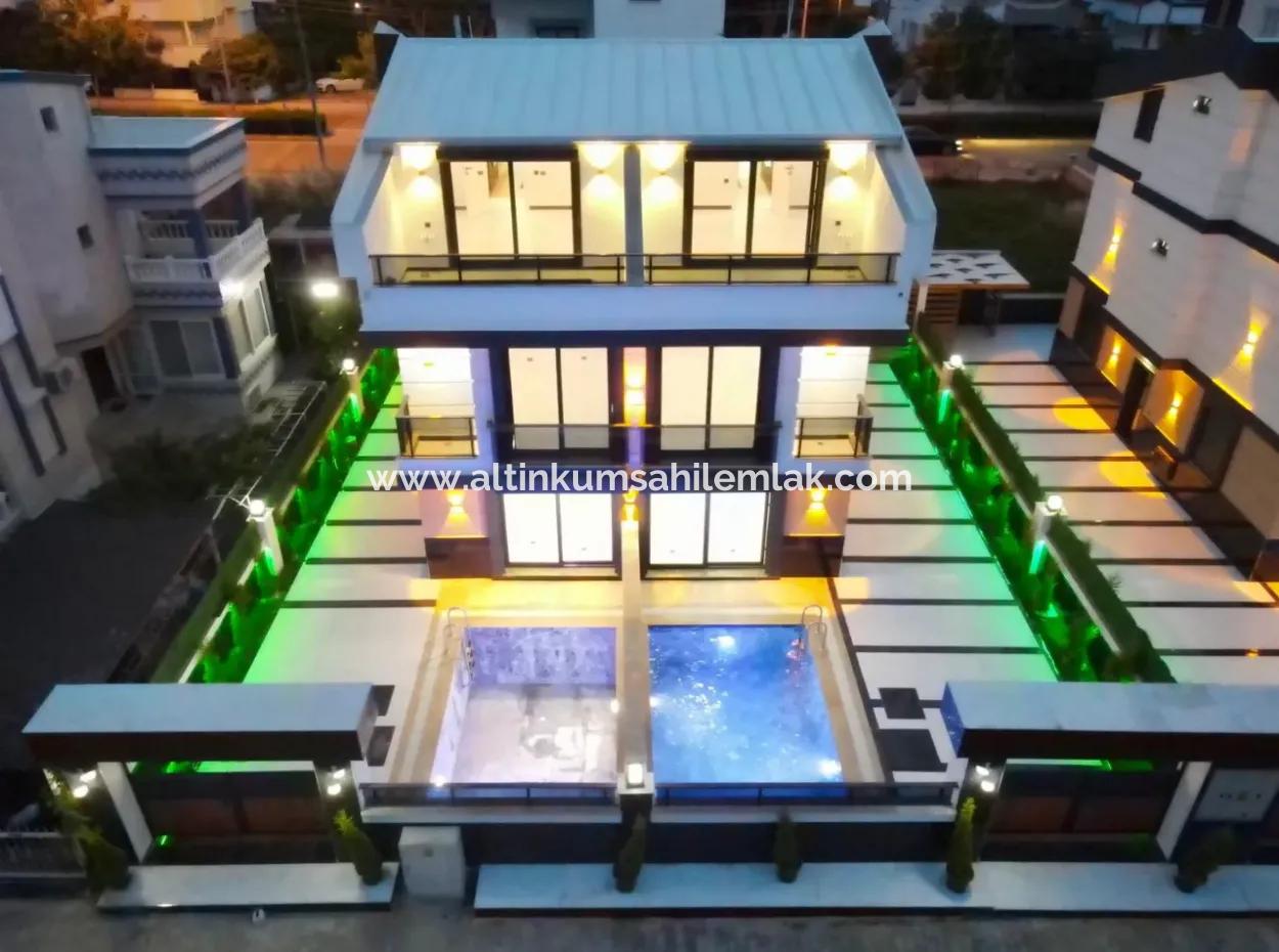 Didim Altınkum Çamlık Mahallesinde Satılık 4+1 Ayrı Mutfaklı Havuzlu Villa