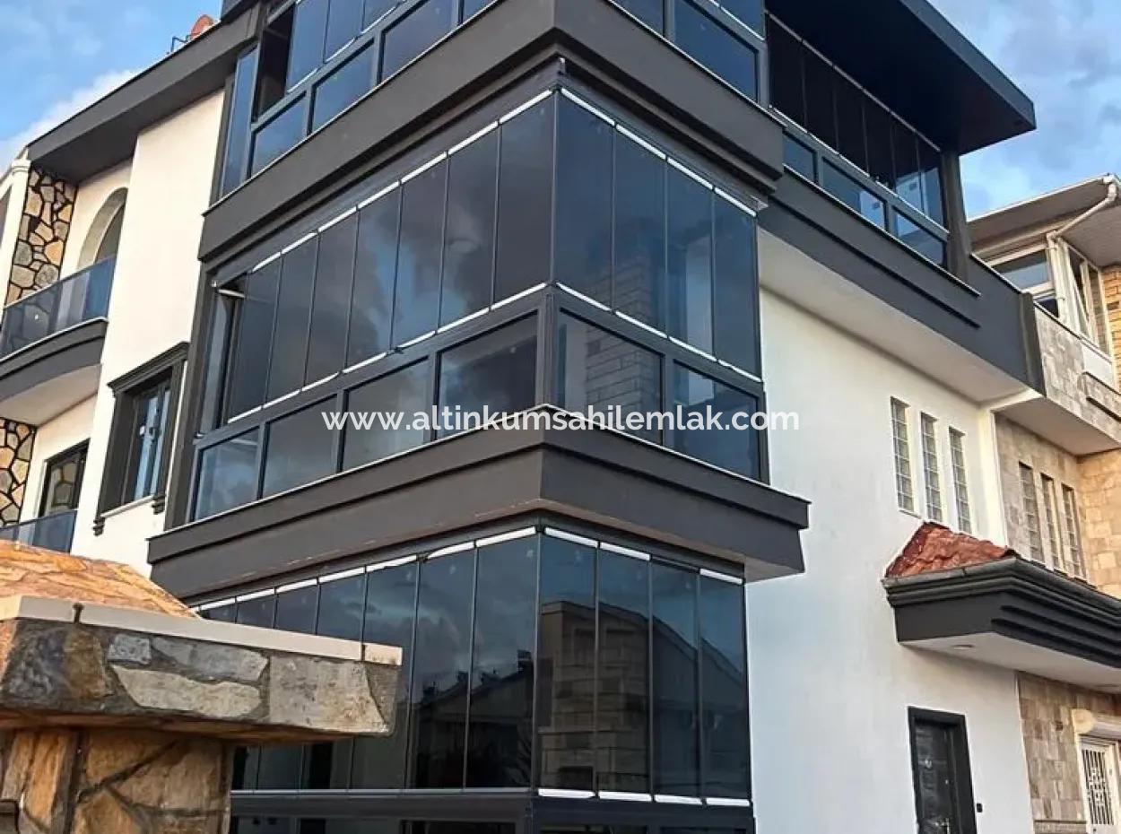 Didim Efeler Mahallesinde Satılık 4+1 Havuzlu Villa