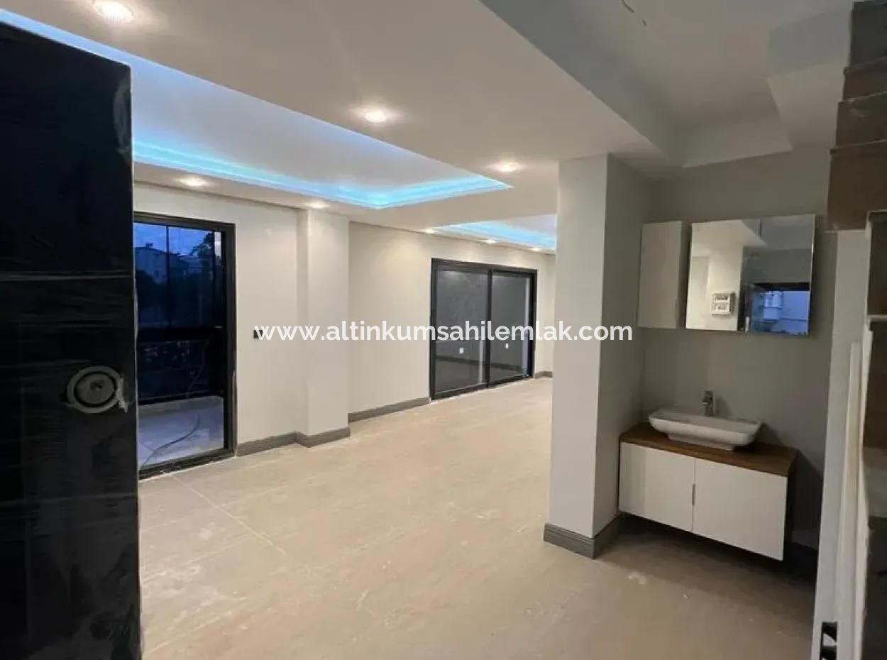 Didim Efeler Mahallesinde Satılık 4+1 Havuzlu Villa