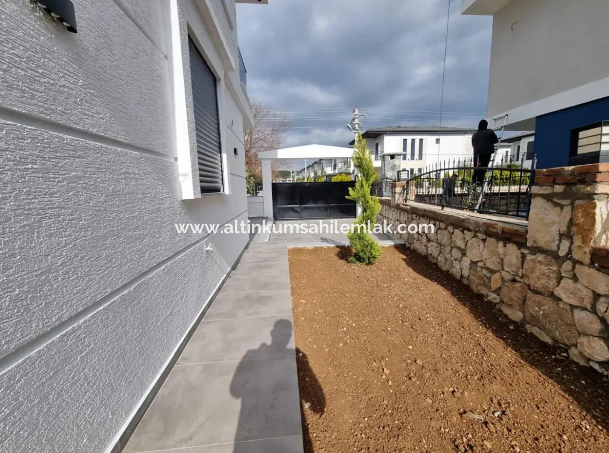 Didim Efeler Mahallesinde Satılık 4+1 Ayrı Mutfaklı Havuzlu Villa