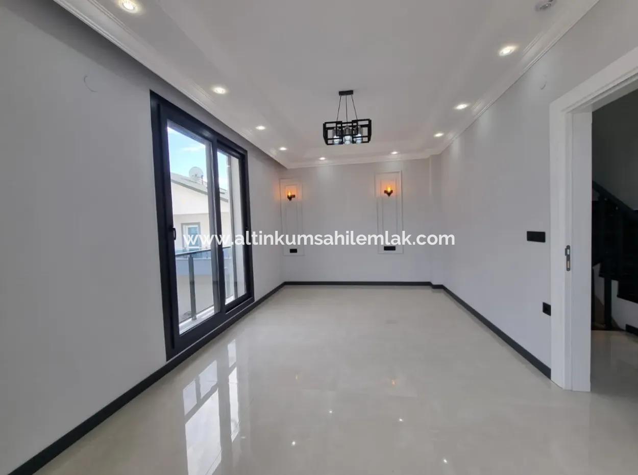 Didim Efeler Mahallesinde Satılık 4+1 Ayrı Mutfaklı Havuzlu Villa