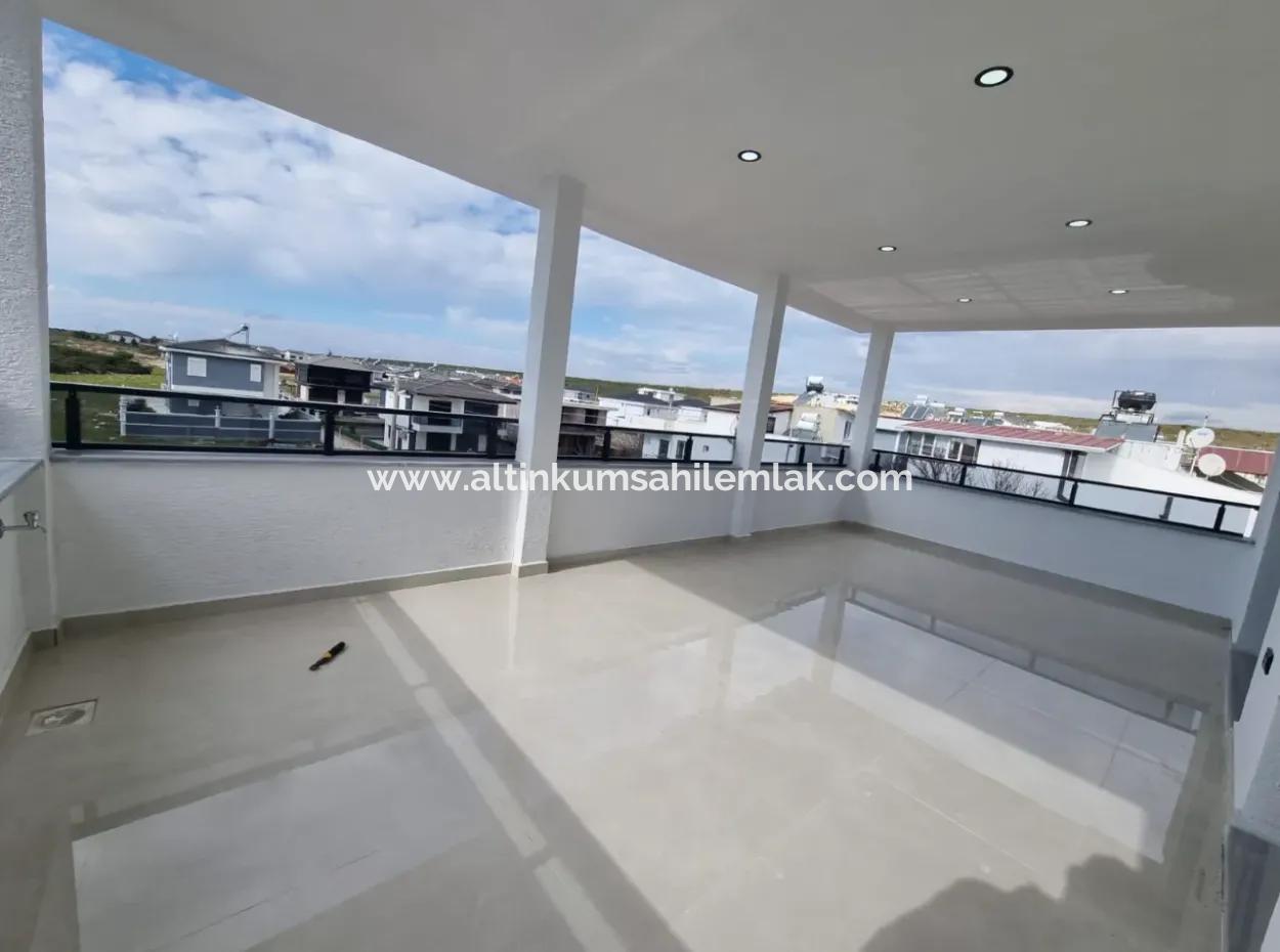 Didim Efeler Mahallesinde Satılık 4+1 Ayrı Mutfaklı Havuzlu Villa