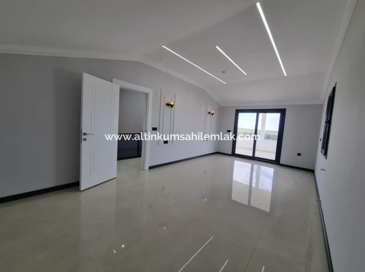 Didim Efeler Mahallesinde Satılık 4+1 Ayrı Mutfaklı Havuzlu Villa