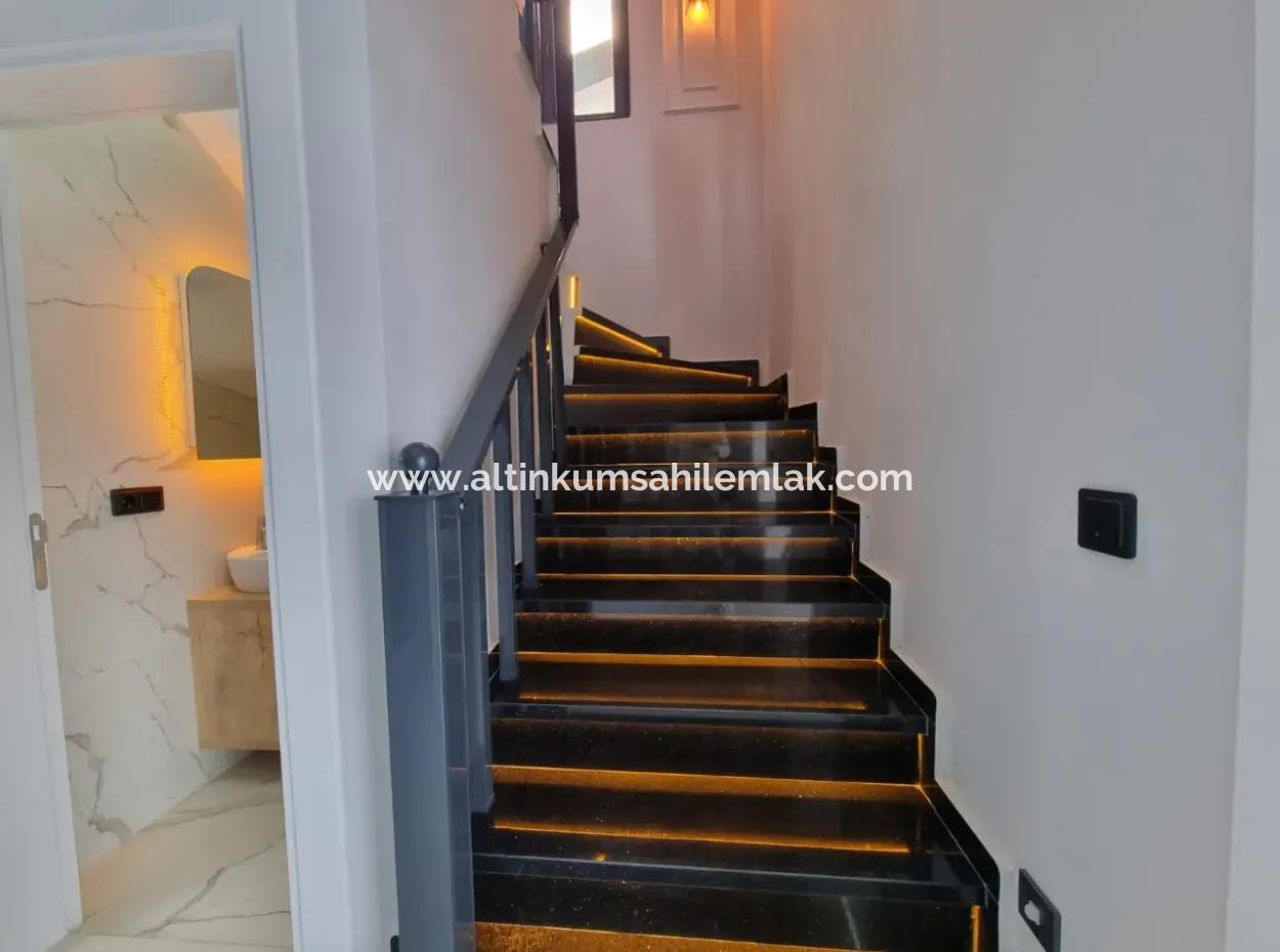 Didim Efeler Mahallesinde Satılık 4+1 Ayrı Mutfaklı Havuzlu Villa