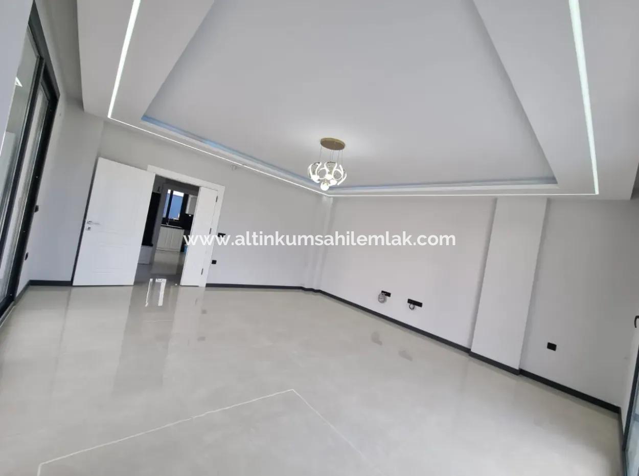 Didim Efeler Mahallesinde Satılık 4+1 Ayrı Mutfaklı Havuzlu Villa