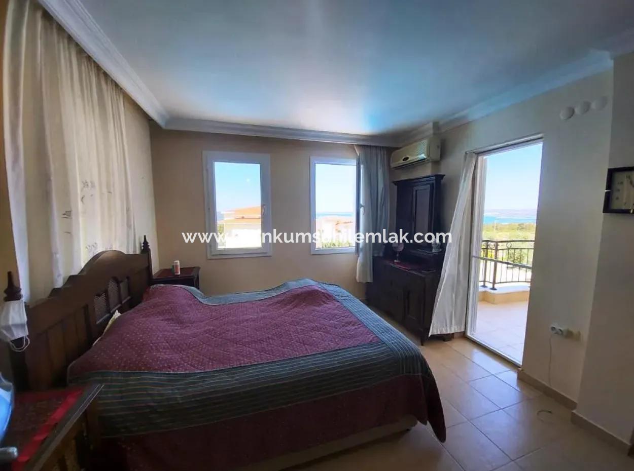 Didim Akbükte Satılık Havuzlu Sitede 3+1 Müstakil Villa