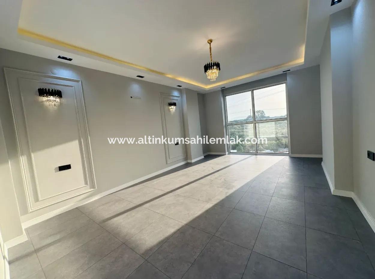 Didim Efeler Mahallesinde 400M2 Arsa İçerisinde Lüks  4+1 Müstakil  Havuzlu Villa