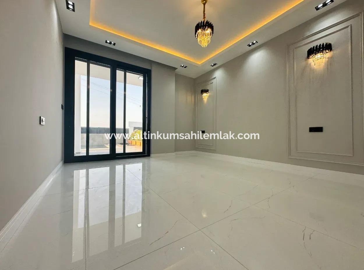 Didim Efeler Mahallesinde 400M2 Arsa İçerisinde Lüks  4+1 Müstakil  Havuzlu Villa