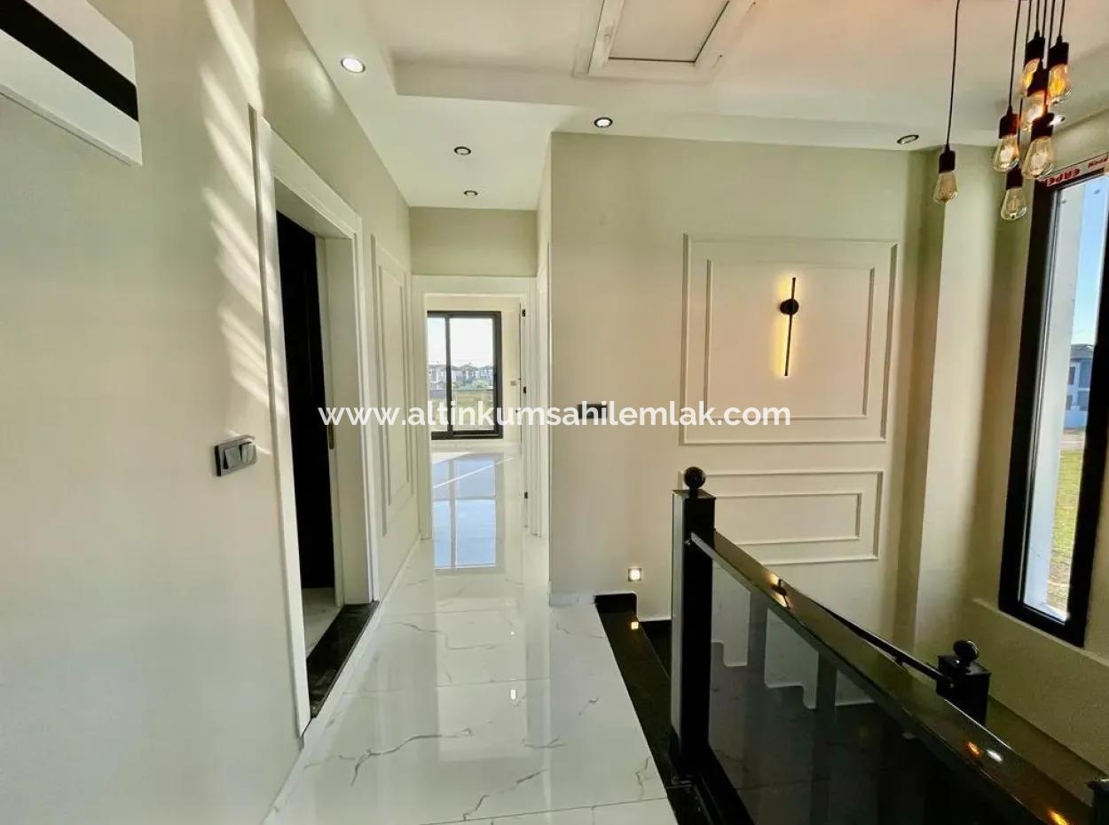 Didim Efelerde Satılık Ultra Lüks 3+1 Havuzlu Villa