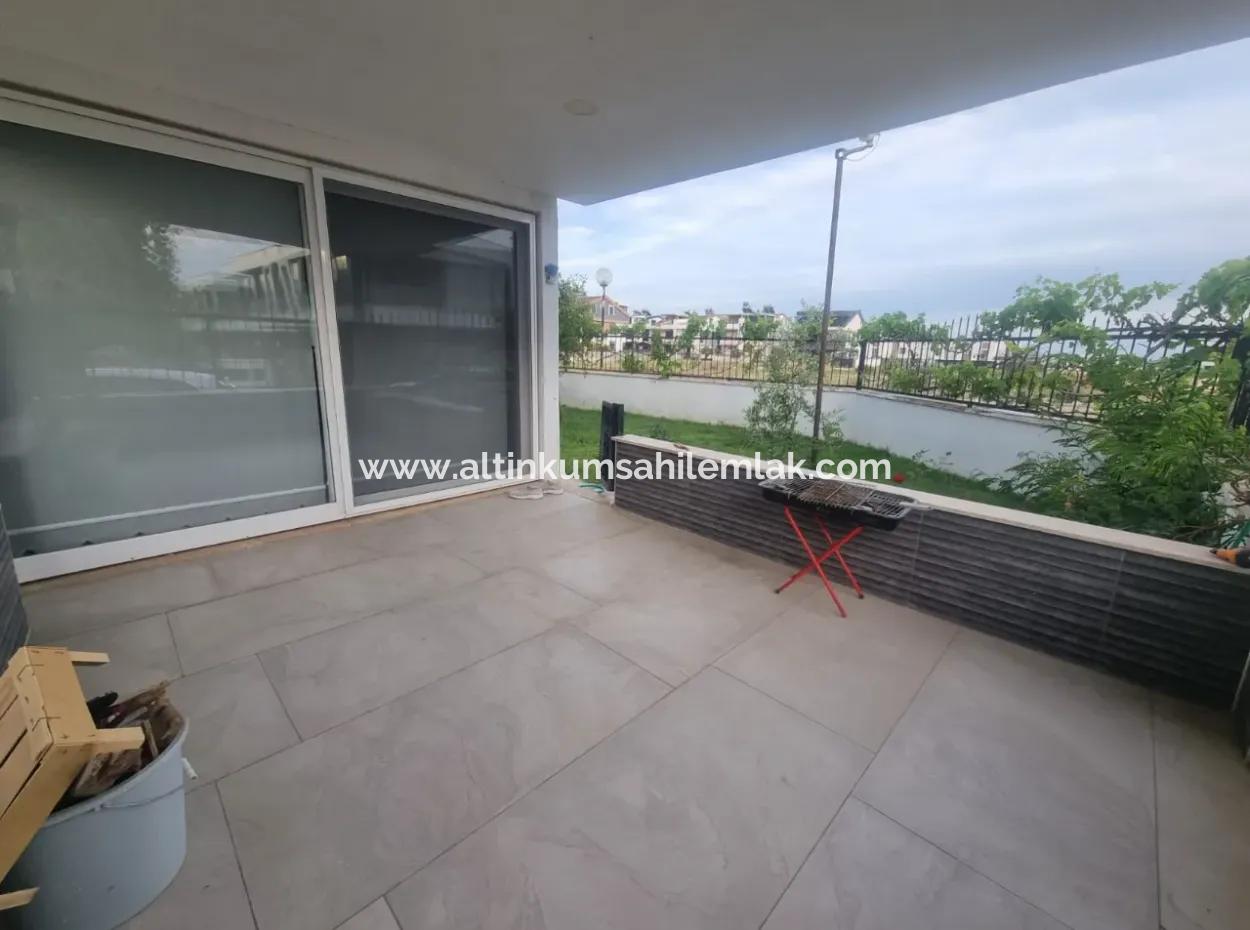 Didim Efeler Mahallesinde Satılık 5+1 Havuzlu Site İçerisinde  Köşe Başı Villa