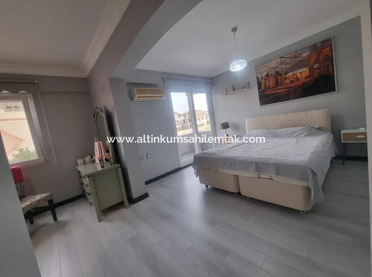 Didim Efeler Mahallesinde Satılık 5+1 Havuzlu Site İçerisinde  Köşe Başı Villa