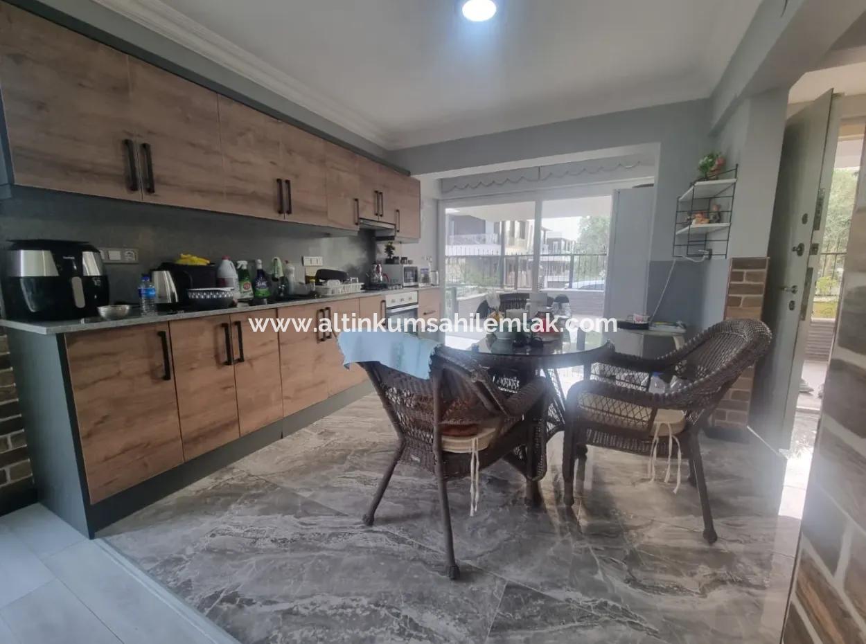 Didim Efeler Mahallesinde Satılık 5+1 Havuzlu Site İçerisinde  Köşe Başı Villa