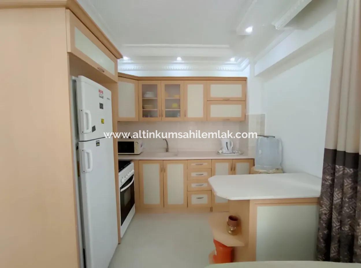 Altınkum Mahallesinde Acilen Satılık Havuzlu 2+1 Eşyalı Daire