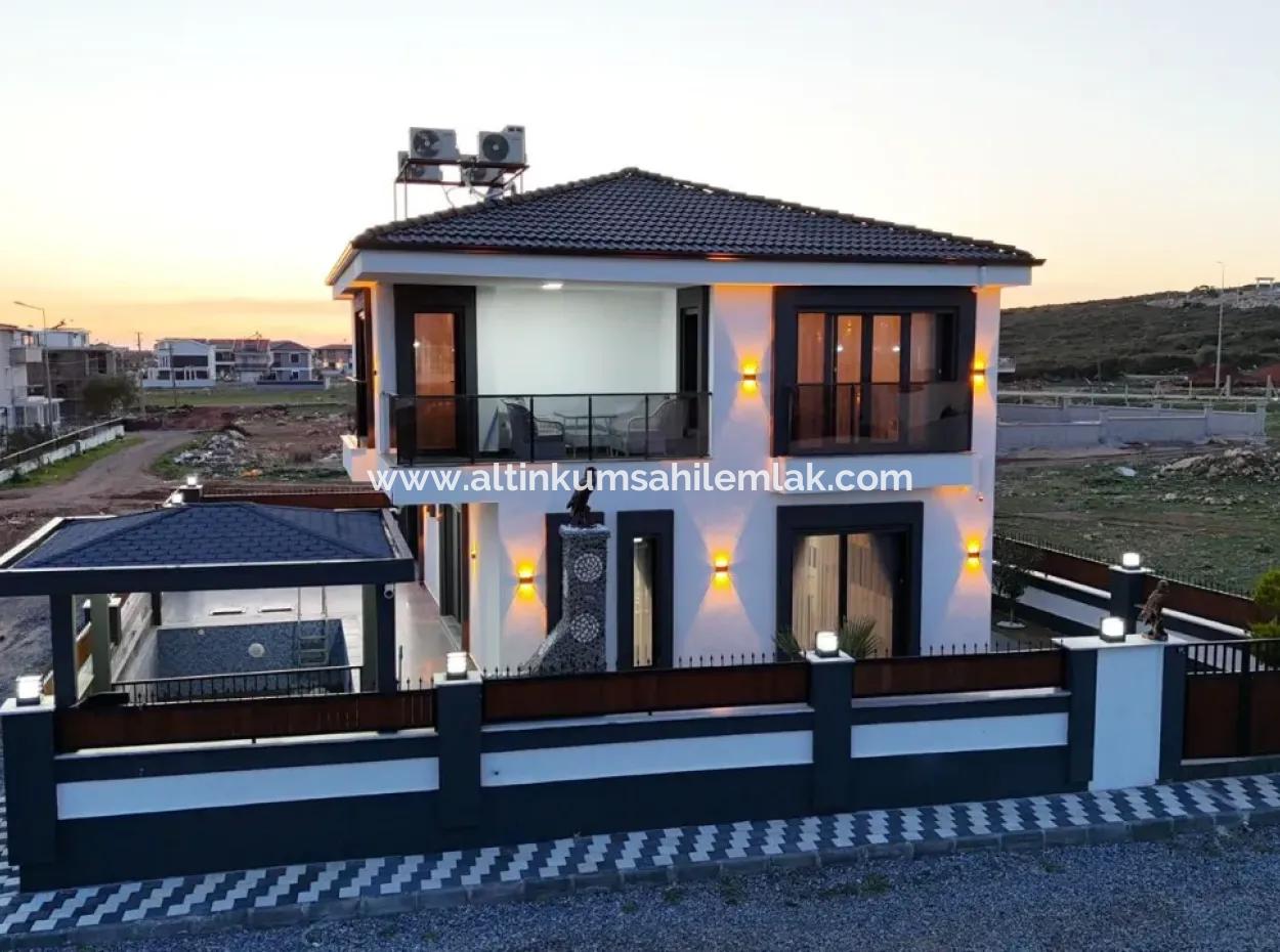 Didim Efeler Mahallesinde Ultra Lüks Full Eşyalı Tam Müstakil Satılık 4+1 Villa