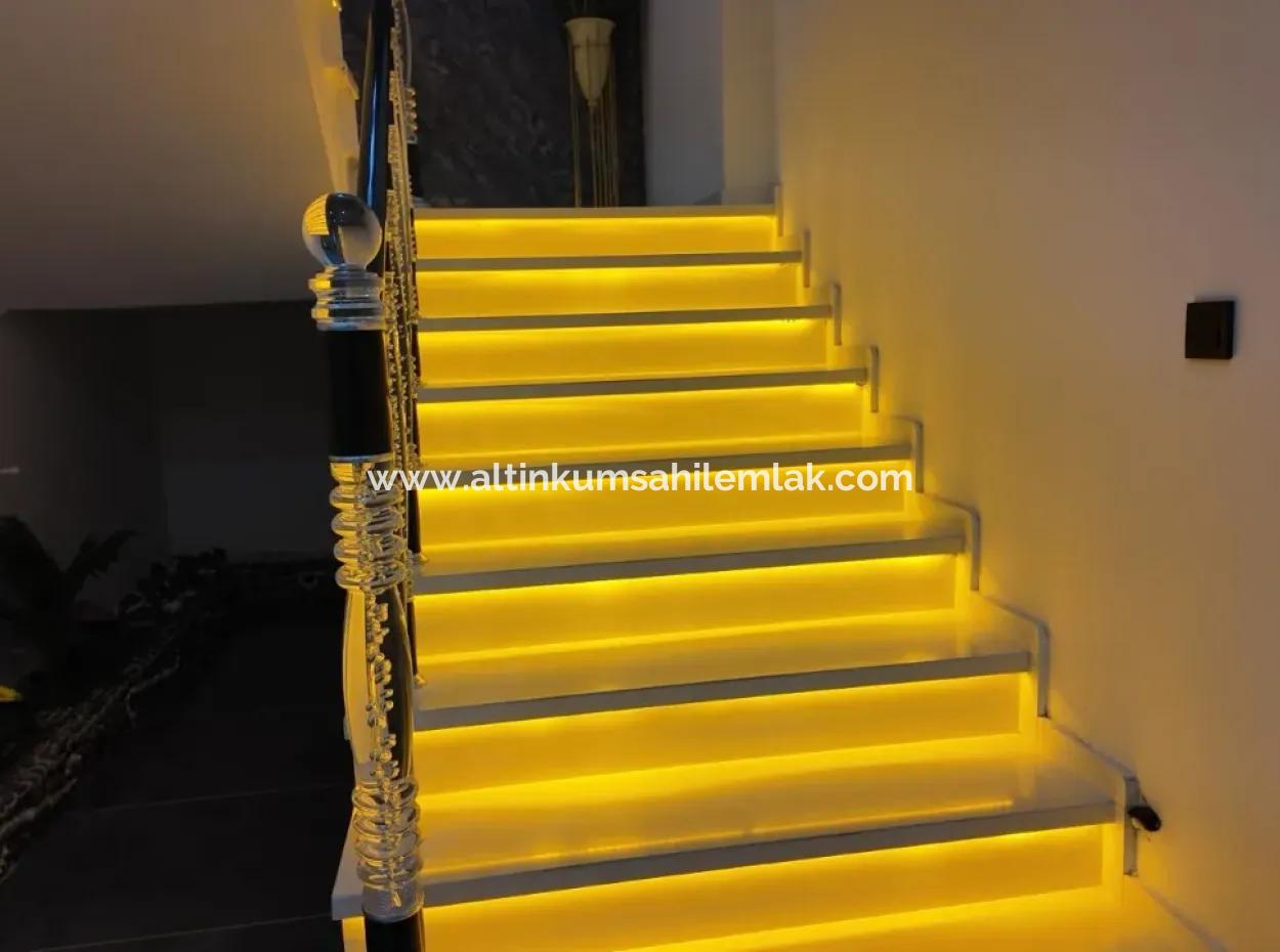 Didim Efeler Mahallesinde Ultra Lüks Full Eşyalı Tam Müstakil Satılık 4+1 Villa