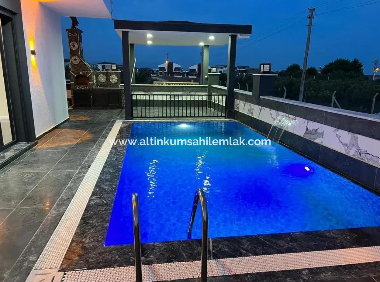 Didim Efeler Mahallesinde Ultra Lüks Full Eşyalı Tam Müstakil Satılık 4+1 Villa