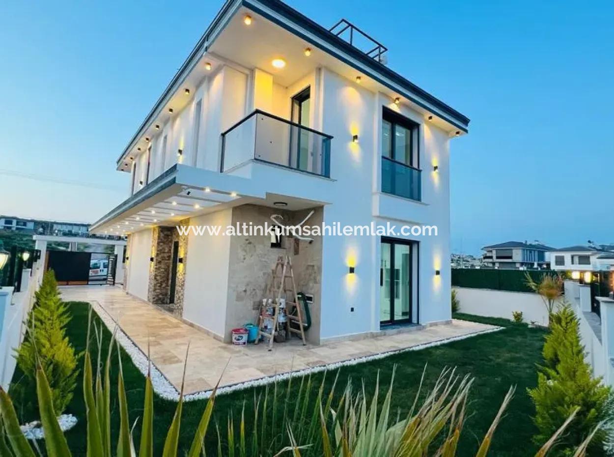 Didim Efeler Mahallesinde Satılık 3+1 Ultra Lüks Müstakil Villa