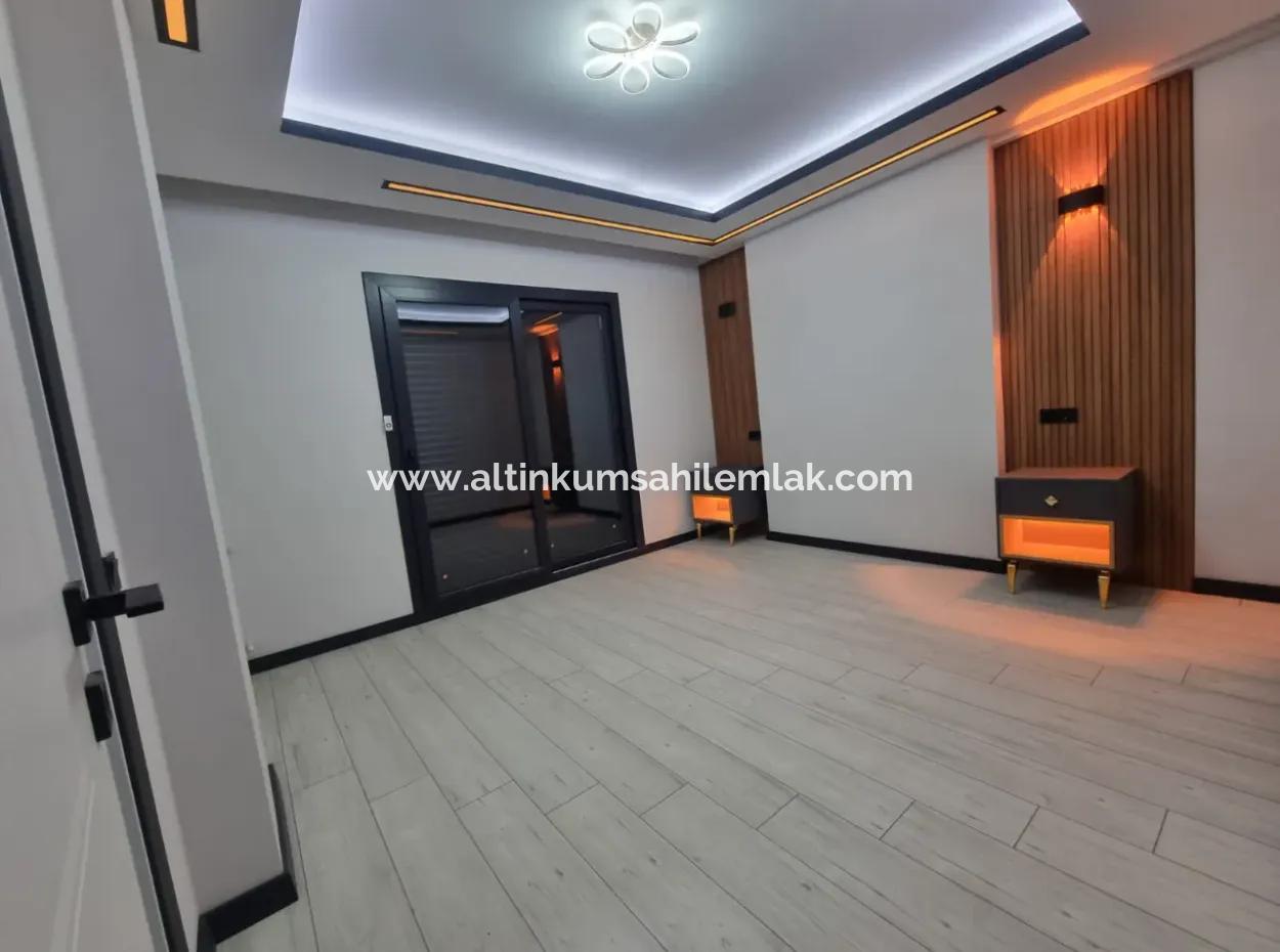 Didim Efeler Mahallesinde Satılık 4+1 Ayrı Mutfaklı Havuzlu Müstakil Villa