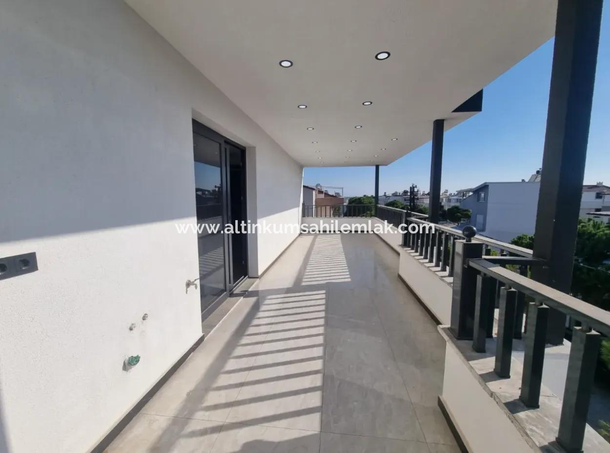 Didim Efeler Mahallesinde Satılık 4+1 Ayrı Mutfaklı Havuzlu Müstakil Villa