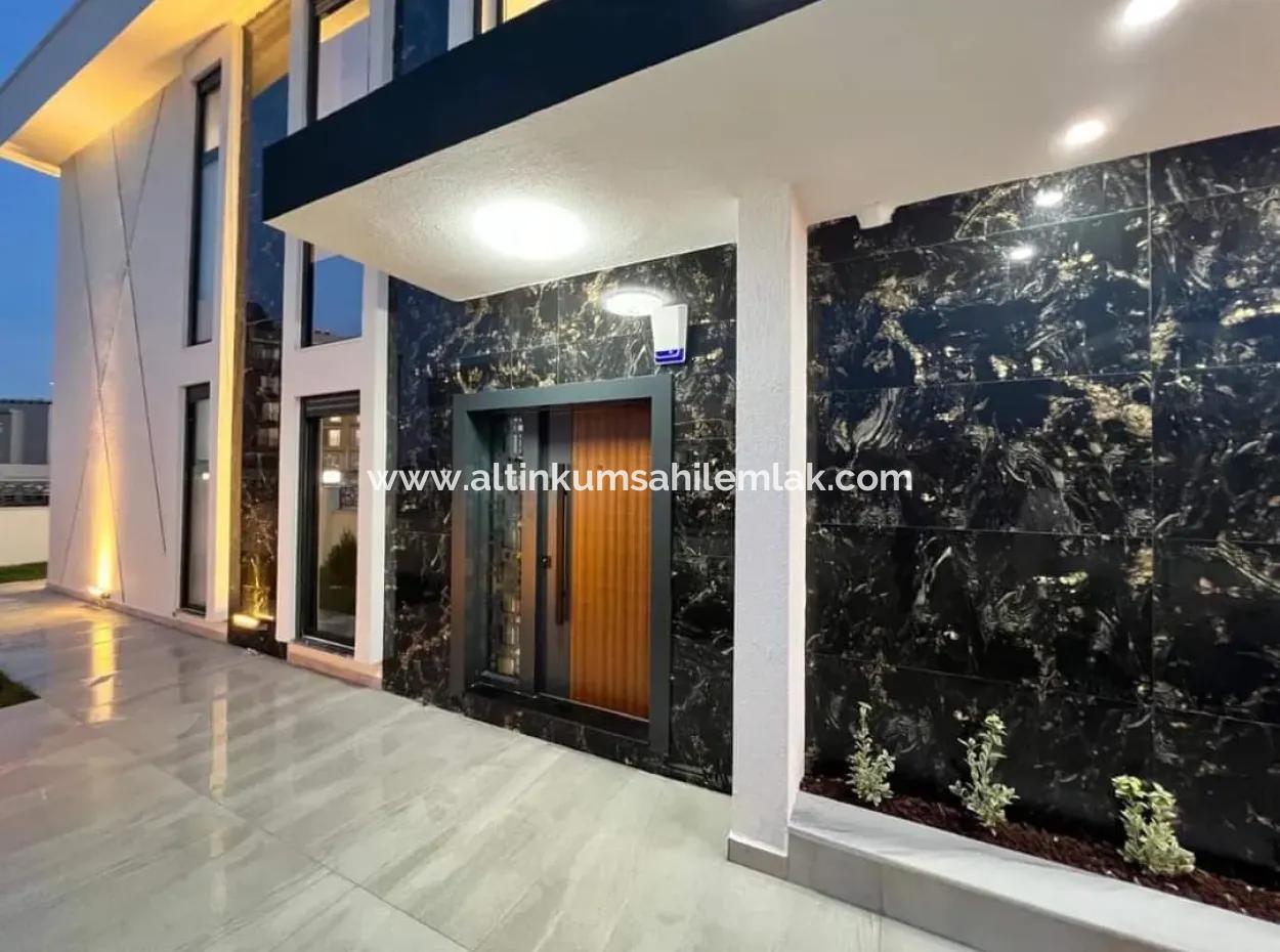 Didim Efeler Mahallesinde Satılık Müstakil Lüks Villa