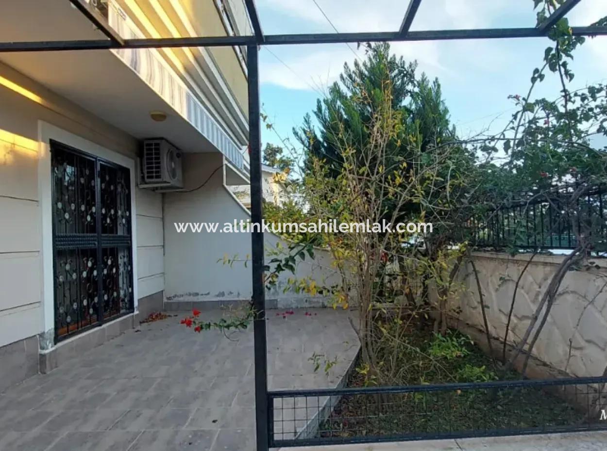 Didim Efeler Mahallesinde Satılık 4+1 Bahçeli Villa