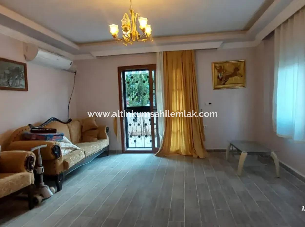 Didim Efeler Mahallesinde Satılık 4+1 Bahçeli Villa