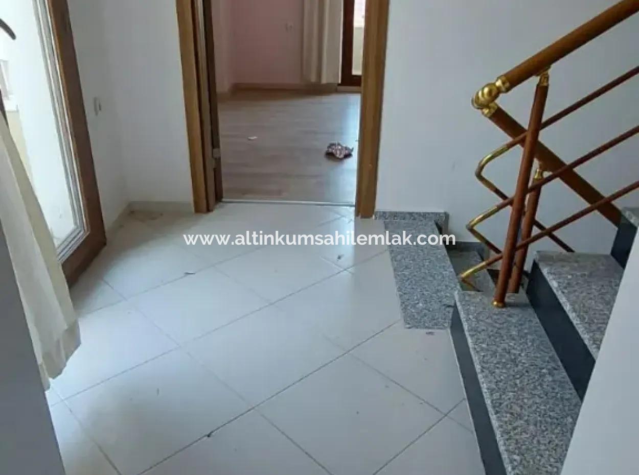 Didim Efeler Mahallesinde Satılık 4+1 Bahçeli Villa