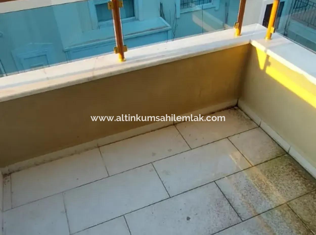 Didim Efeler Mahallesinde Satılık 4+1 Bahçeli Villa