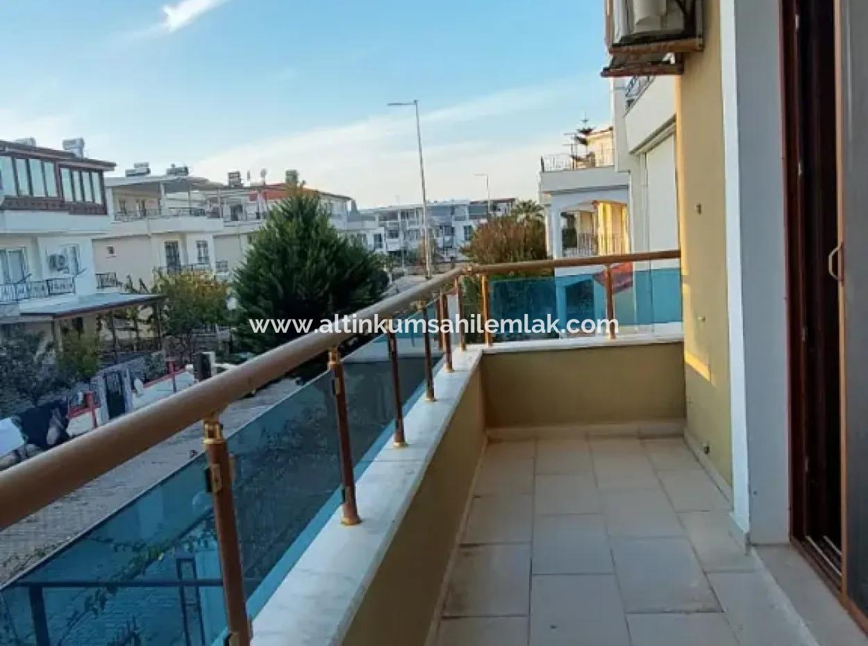 Didim Efeler Mahallesinde Satılık 4+1 Bahçeli Villa